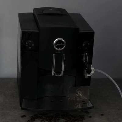 ~~ Jura Impressa C9 2.Gen. Kaffeevollautomat One Touch Cappuccino Funktion! ~~ - Bild 1 von 4