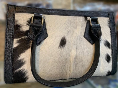 Bolso de Mano de Cuero de Vaca | Cartera de Hombro Hecha a Mano con Pelo para Mujer Foto 1 de 4