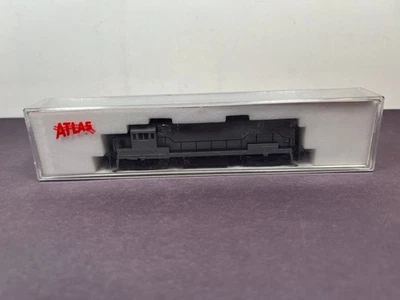 Atlas N Scale Train Locomotive Engine 4470 GE U25B Phase II B Undecorated - Image 1 of 4