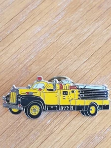 FIRE ENGINE FIREFIGHTER UTILITY EMERGENCY TRUCK LAPEL PIN BADGE YELLOW FIRETRUCK - Picture 1 of 9
