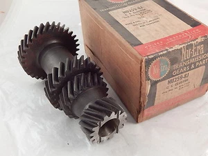 57-60 FORD 8 CYL 292ci W/O OVERDRIVE COUNTERSHAFT GEAR CLUSTER NU259-8J/WT259-8J - Picture 1 of 7