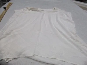 Womens Oneill white blouse top sz s 100% rayon - Picture 1 of 6