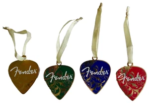 fENDER GUITAR PICK SET OF 4 CHRISTMAS HOLIDAY METAL TREE ORNAMENTS neocurio - Picture 1 of 5