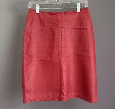 Falda lápiz vintage limitada Express de cuero rojo retro glam mob esposa para mujer 9’s Foto 1 de 4