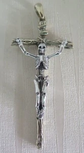 SILVER JESUS SKULL SKELETON CROSS CRUCIFIX BRASS PENDANT - Picture 1 of 9