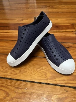NOVO Sapato de Água Native Jefferson Infantil Tamanho J6 Regata Azul Concha Branco - Imagem 1 de 4