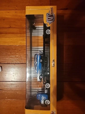 Transportadores automáticos M2 Machines R17 1958 Chevrolet LCF y 1957 Chevy Bel Air daños en estuche Foto 1 de 3