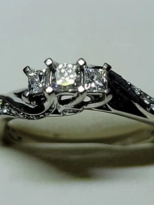 IKS 10K White Gold Round Diamond Engagement Ring S-7 - Picture 1 of 3