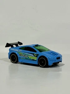 Hot Wheels ASPHALT ASSAULT Stunt Team Die Cast Metal Car 2003 Mattel Blue - Picture 1 of 4