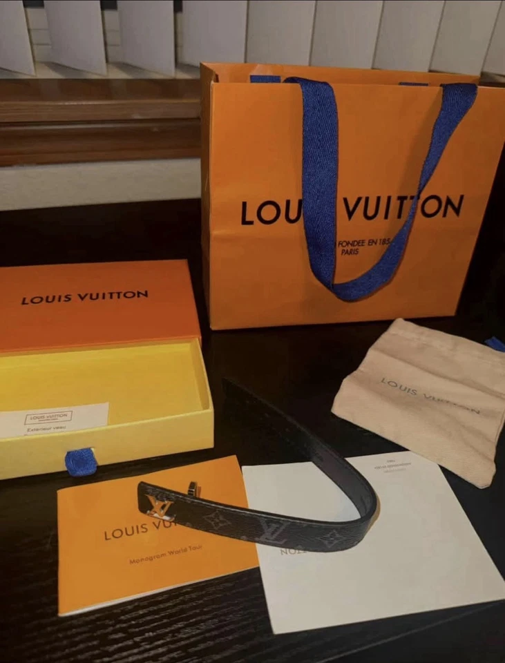 Pulsera Louis Vuitton Monograma Mujer y Hombre Cuero Negro Recién Usada Foto 1 de 3