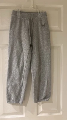 Pantalones deportivos Total Girl/corazón gris, talla 8 con cordón Foto 1 de 4