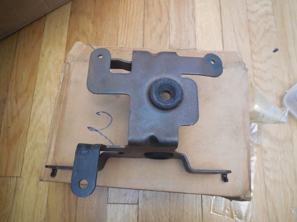 NOS 2002 2003 Ford Windstar ABS Control Module Bracket 2F2Z-2C304-AA - Image 1 of 2