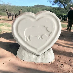 Cuerno de rinoceronte zoológico vida adorno hogar jardín personal animal de granja mejores amantes golosina - Imagen 1 de 4