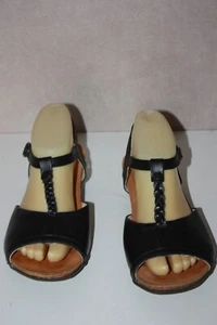 KICKERS Sandales cuir noir petits talons taille 37 TBE - Imagen 1 de 7