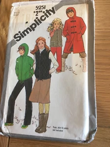 1981 ORIGINAL SIMPLICITY SEWING PATTERN 5251 girl’s coat & jacket age 4 FREE P&P - Picture 1 of 4