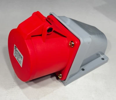 32A 3 Phase Angled Socket Europa 5 Pin 3P+N+E P44 Cable Mounted 415v Electric - Image 1 of 4