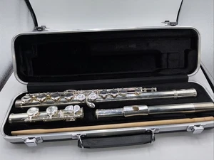 Jupiter 700 Series JFL 700A Student Model C Flute Closed Hole - Picture 1 of 3
