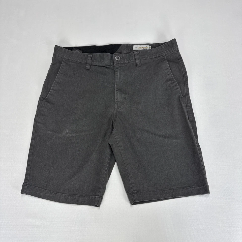 Y2K VOLCOM Chino Shorts Mens Size 36 Faded Grey Classic Fit Cotton Skater Bottom - Image 1 of 4