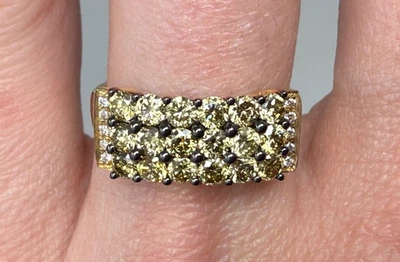 Anillo banda triple fila diamante verde 1,29 ctw oro 14K Foto 1 de 4