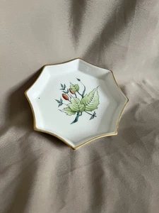 RARE VTG Herend Rosehip Trinket Dish Made In Hungary Porcelain Collectible Gift - Picture 1 of 5