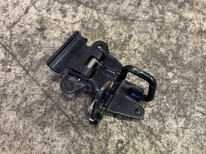 Motorhaubenschloß Haubenschloß Audi A3 S3 8L 8L0823480B Fanghaken Motorhaube - Bild 1 von 3