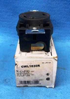 COOPER WIRING DEVICES HART-LOCK SINGLE LOCKING RECEPTACLE L16-30R CWL1630R - Image 1 of 4