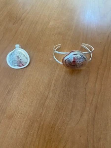 Vtg Signed Best Huge Seashell Brooch Pin and Matching Bangle Bracelet - Picture 1 of 5