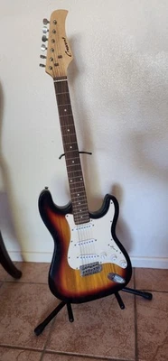 Guitarra eléctrica Crescent 6 cuerdas Foto 1 de 4