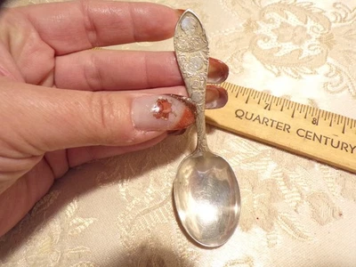 Cuchara bebé de plata de ley de colección Foto 1 de 4