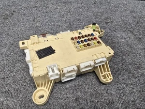 2004-2006 LEXUS LS430 OEM FRONT RIGHT PASSENGER JUNCTION FUSE RELAY BOX - Picture 1 of 5