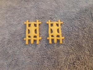 Lot 2 Playmobil Beaver Skins Native American Hunter Vintage? - Picture 1 of 3