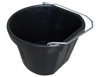 Master Rancher MR20QR/CRNBUCK-BLK Corner Bucket, Rubber, 20-Qts. - Quantity 1