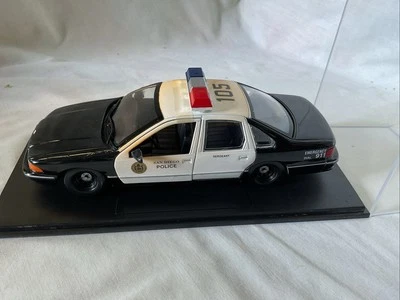 1:24 Dimensions 4 Brand Diecast 21026 -Chevrolet  - SAN Diego Police - Image 1 of 4