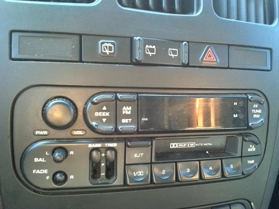 Motor de arranque usado se adapta a: Dodge Caravan 2002 3,3 L pin-estrecho tipo conector grado Foto 1 de 4