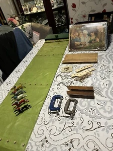 DE COLECCIÓN AÑOS 40 CHAD VALLEY ESCALADO.. RARO.. TIENE CABALLOS DE PLOMO Y SALTOS DE MADERA NUEVOS - Imagen 1 de 24