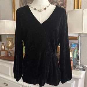 J Crew Vintage Black Velvet Wrap Blouse Women Size 6 Long Sleeve Stylish Fit - Picture 1 of 13