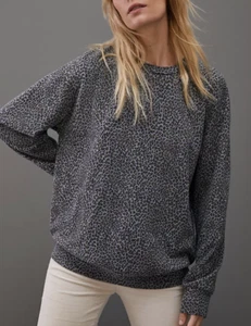 ANTHROPOLOGIE T.La GREY ANIMAL PRINT LONG SLEEVE HAYLEY SWEATSHIRT Sz M - Picture 1 of 7