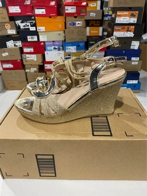 Sandalias de plataforma FOREVER FQ22 para mujer con tiras brillantes envueltas en tacón de cuña, talla 9 Foto 1 de 4