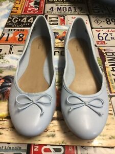 Clarks ladies pale blue leather dolly shoes size 7/41 lightly worn