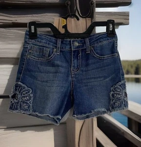 EUC~Vigoss Girls Floral Embroidered Denim Blue Jean Shorts~Size 10 - Picture 1 of 11