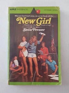 Apple Paperbacks Book - New Girl 1969 PB Stella Pevsner Break A Leg! - Picture 1 of 8
