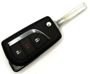  OEM Toyota C-HR 2020 Keyless Flip Key Fob Remote MOZB3M2F2L 3 Button CHR - Picture 1 of 5
