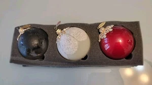 Beautiful Jason Wu Set 3 Glass Christmas Ornaments White Lacy Red & Black 2012 - Picture 1 of 6