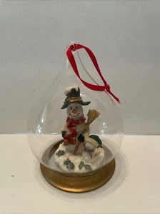 Pupazzo di neve globo di neve ornamento Kirklands  - Foto 1 di 4