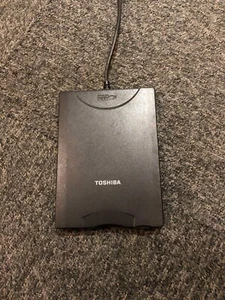 KIT FDD USB TOSHIBA PA3214U-2FDD - LECTEUR DE DISQUETTE USB EXTERNE - Photo 1/2