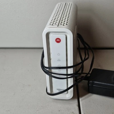 Motorola ARRIS SURFboard SB6141 DOCSIS 3.0 Cable Modem 400 Series White - USED - Image 1 of 3