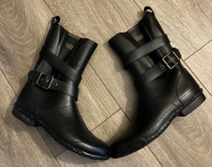 BURBERRY Wm's Mid Calf Rubber BLACK Rain Boots Plaid lining 36/US 6 - Picture 1 of 14