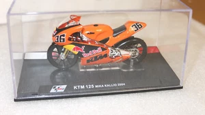 motorcycle gp 1/24 KTM 125 Mika Kallio #36 125cc 2004 model bike - Picture 1 of 2