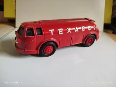 CAMION DIAMOND T 1934 CISTERNA TEXACO ERTL - Immagine 1 di 3