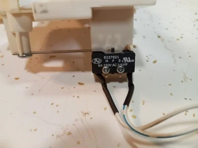 Interruptor de flotador X3C306N2LB 12A 125/250VAC 1/3HP-1/6HP WDH70EAPW Whirlpool Foto 1 de 4